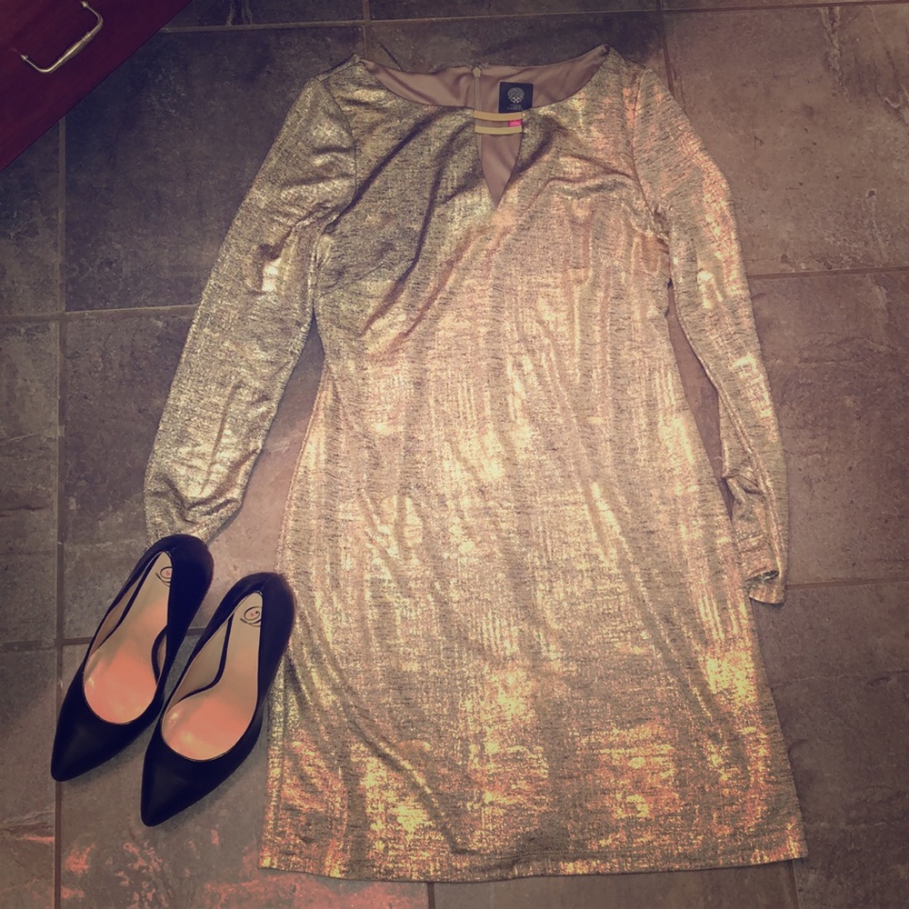 Gold dress 💃